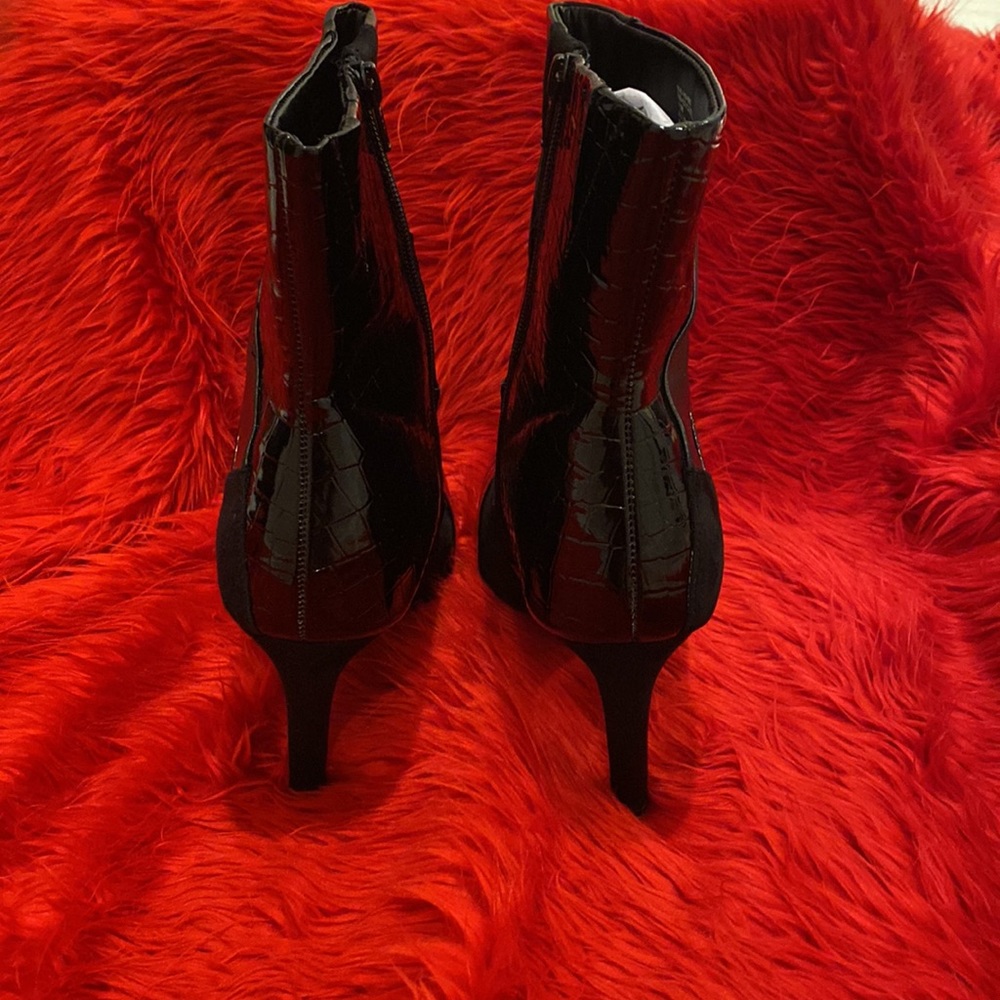 Boots - Picture 3 of 4